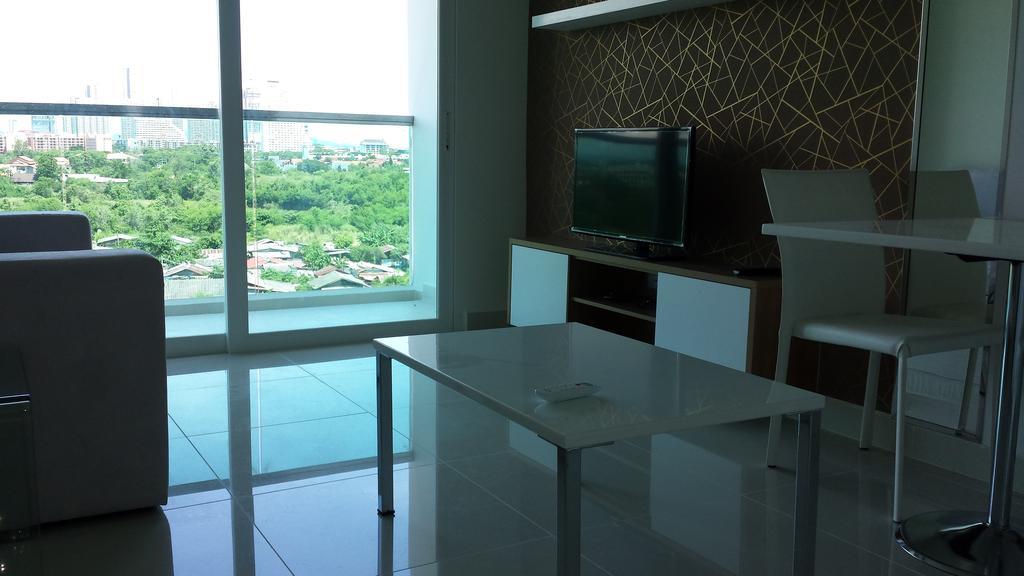 Amazon Matrix By S&D Apartment Jomtien Beach Exterior photo
